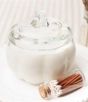  Clear Glass pumpkin with lid candle